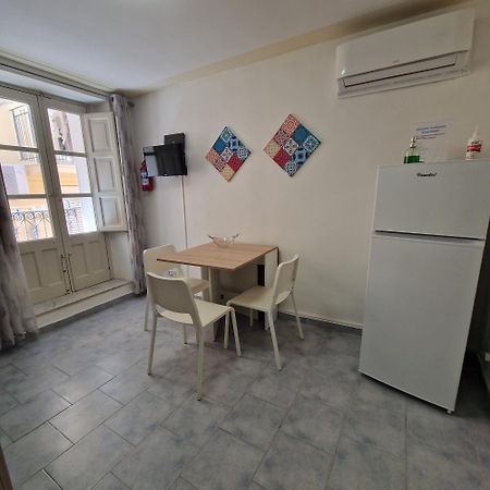 Rocksea Apartments 체팔루 외부 사진