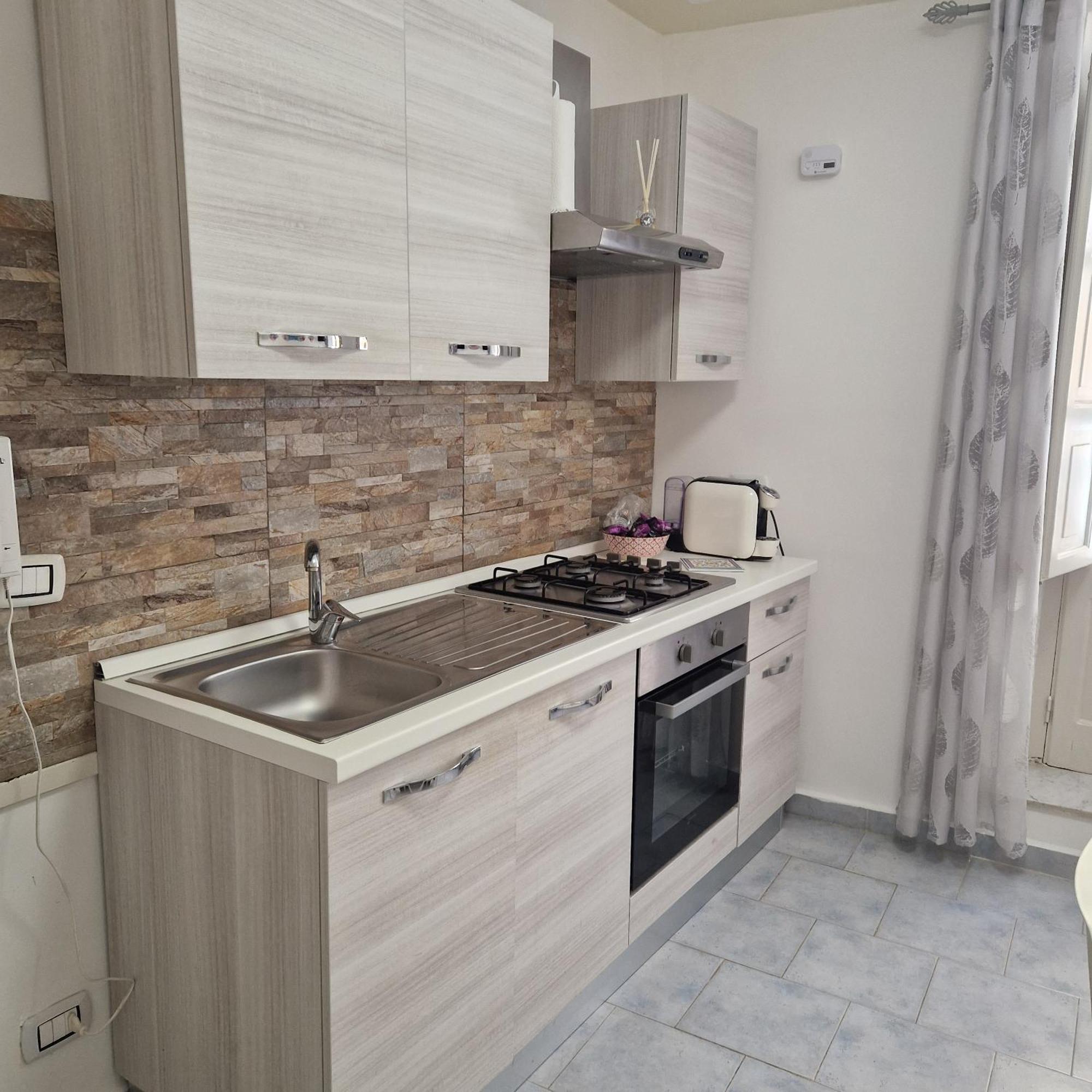 Rocksea Apartments 체팔루 외부 사진